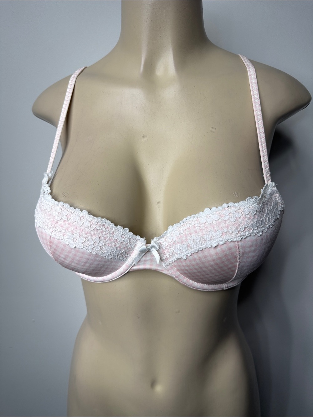 H&M Pink Gingham Balconette Bra with White Lace Trim